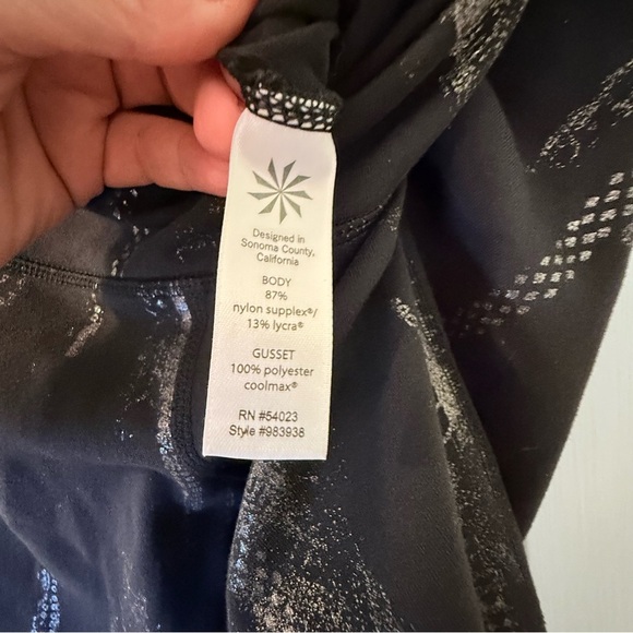 Athleta Black and Silver Cropped Leggings - Picture 9 of 10